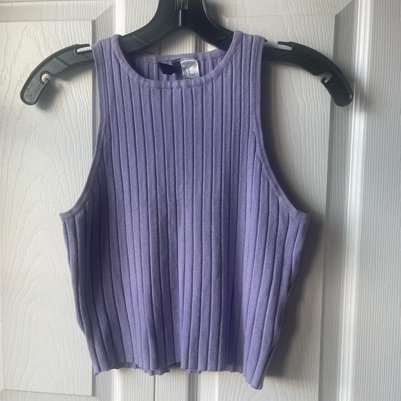 H&M Tops - H&M Lavender Ribbed Crop Top